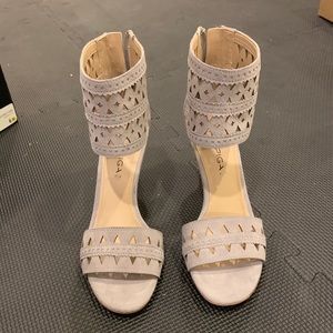 NWT Via Spiga Vanka Heels